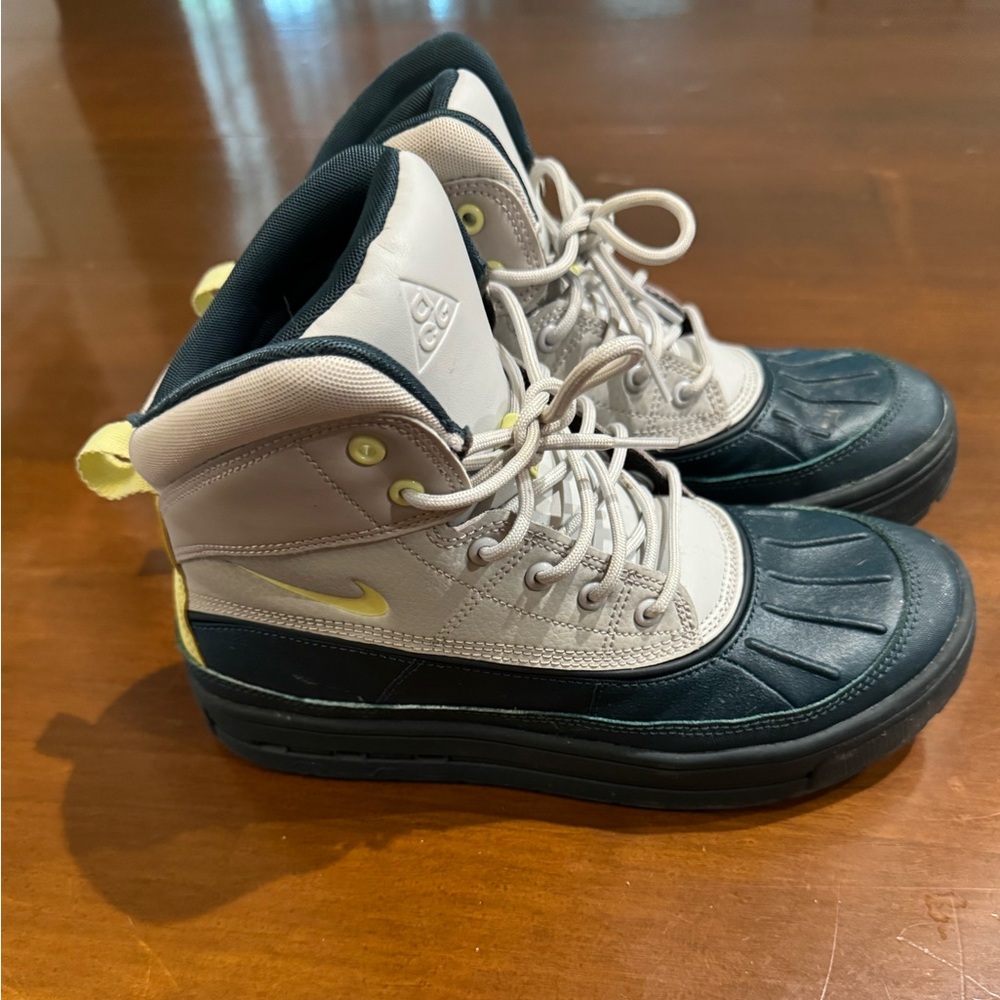 Nike Waterproof Sneaker Boots